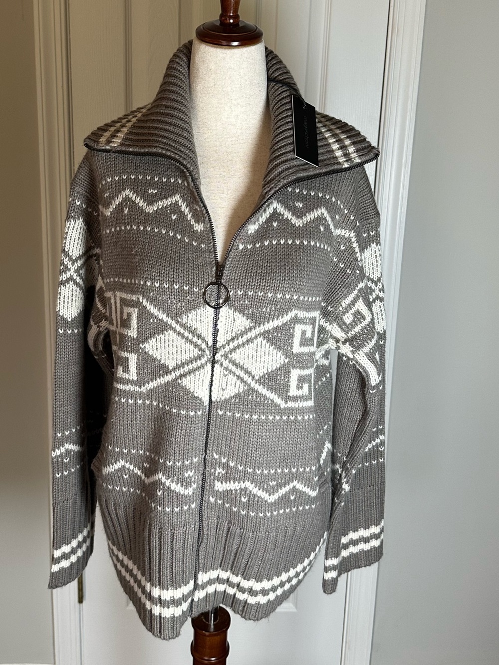 Magaschoni Gray & White Geometric Zip Teddy Jacket NWT